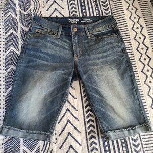 Levi Denizen Bermuda shorts, size 8